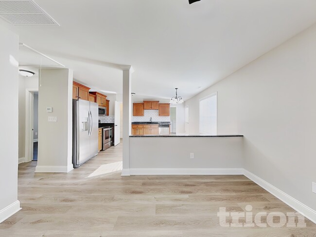 Photo - 340 Belvedere Dr NW