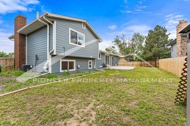Building Photo - 5063 W 70th Pl