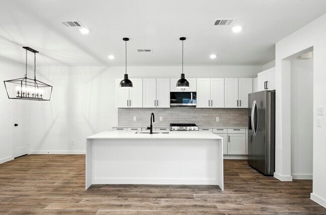 Photo - 1864 Dry Cherry Ln Unit B