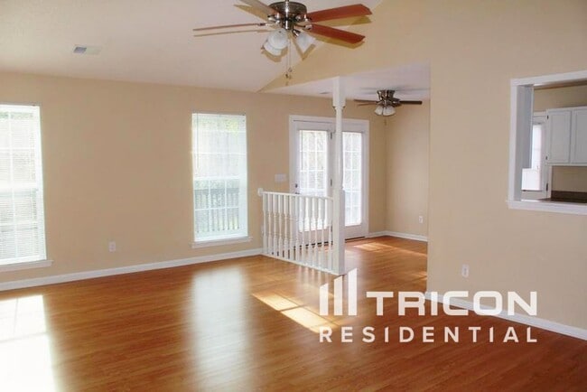 Photo - 223 Green Rose Rd