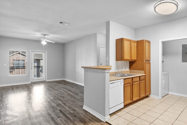 Photo - Stonegate Apartments