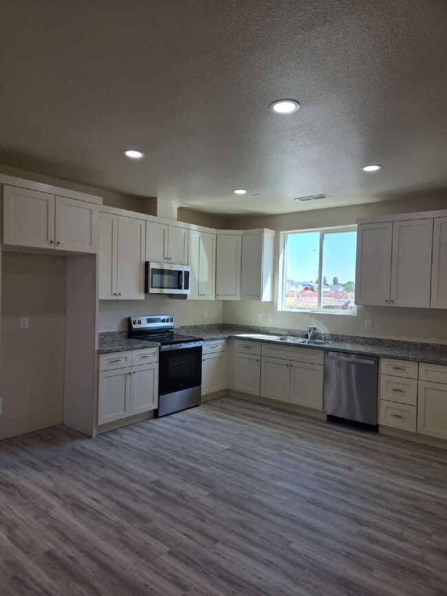 Photo - Newly Constructed North Merced Home! Uniqu...