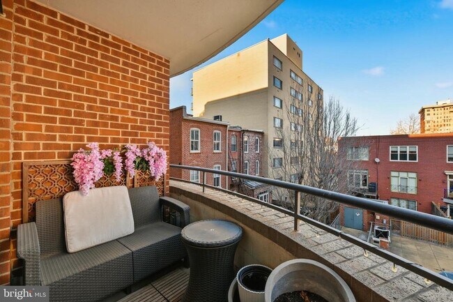 Photo - 1401 17th St NW Unit 409