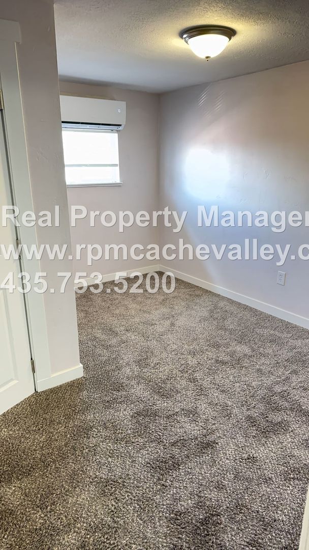 Photo - 61 500 Unidad 61 W 500 N #101