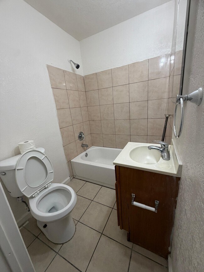524 S 17th St Unit 524