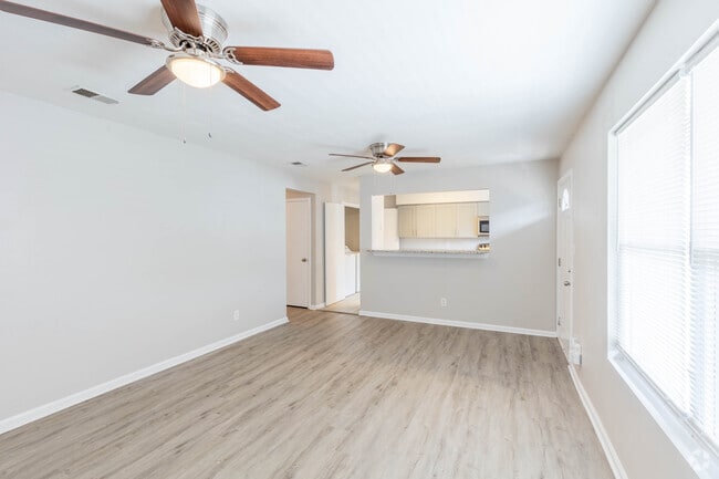 2BR, 2BA