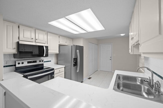 Photo - 9024 St Thomas Ln