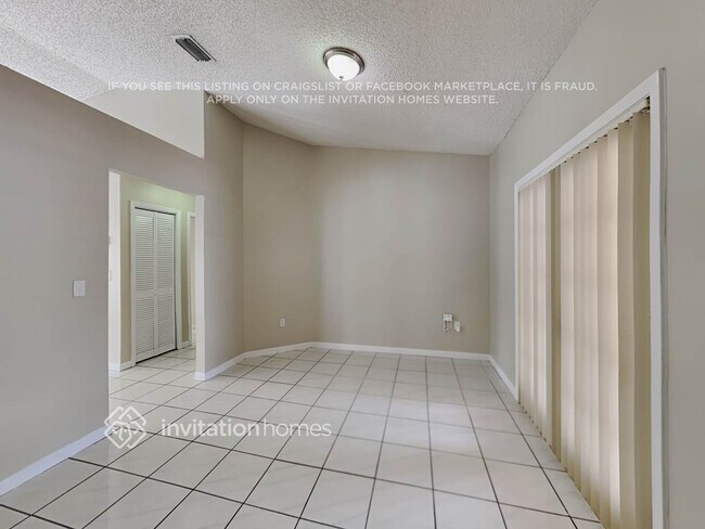 Photo - 4711 SW 142nd Ct