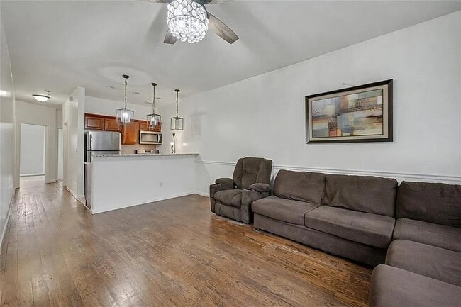 Photo - 364 Evergreen Ave