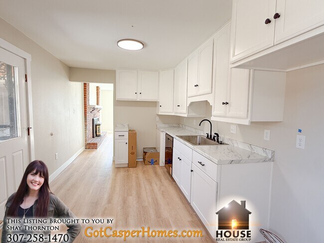 Photo - 2414 E 9th St