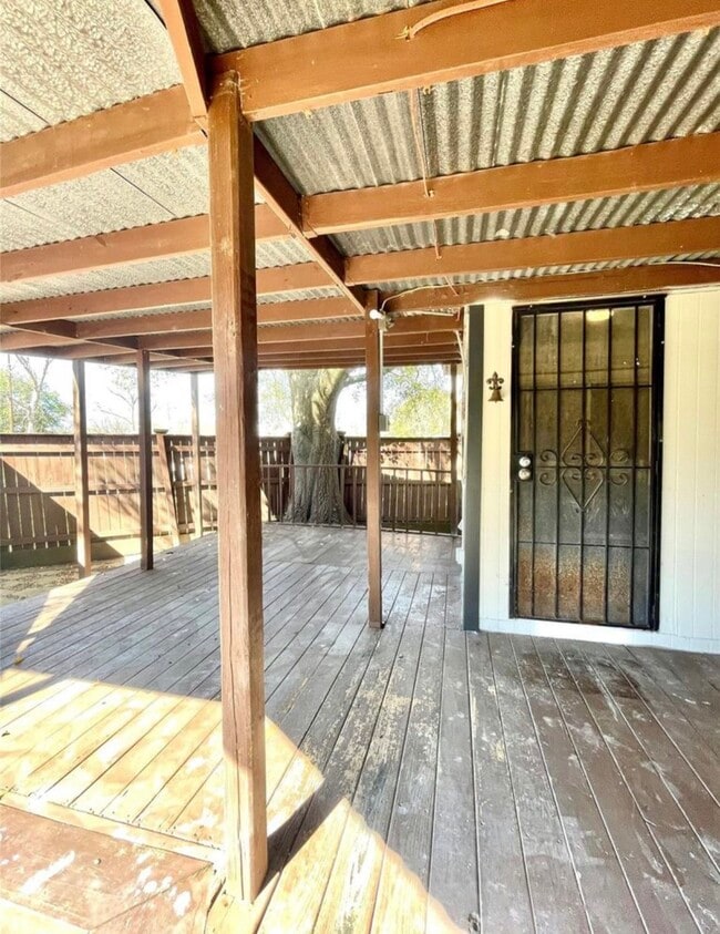 Photo - 5220 E Parkway Dr