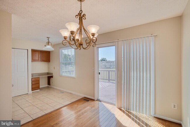 Photo - 13301 Burkitts Rd