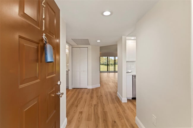 Photo - 1501 SW 131st Way Unit 211P
