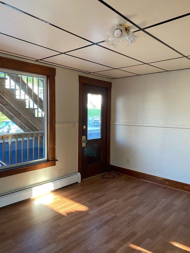 Photo - 575 Rockingham St Unidad Apartment 3
