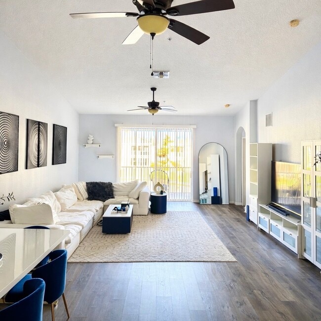 Photo - 5360 Mang Pl