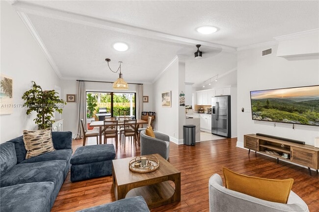 Photo - 1457 SE 7th St