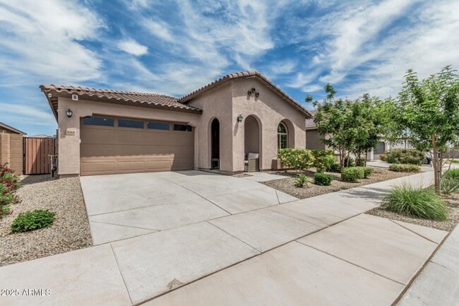 Photo - Newer Built 3 Bedroom/2 Bath Single Level Home in Queen Creek! Community Pool, Splash Pad, Lakes ...