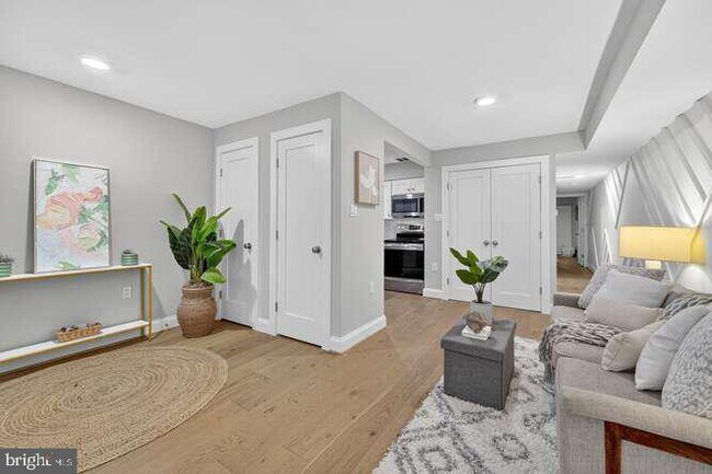 Photo - 1450 Fairmont St NW Unidad A