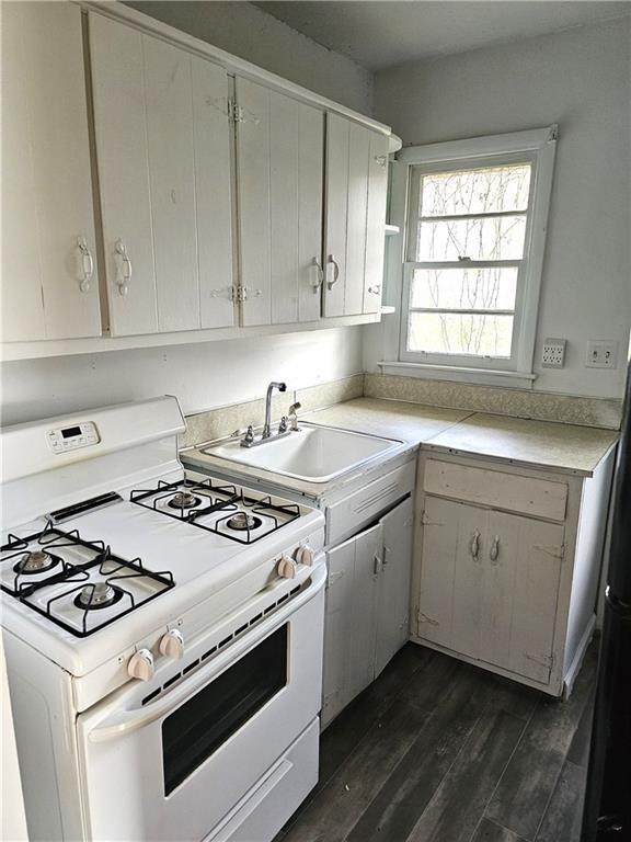 Photo - 1877 Chapman Ave