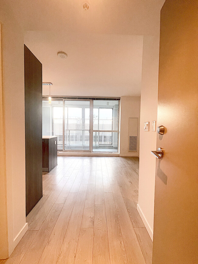 Photo - Centre South - 502 Unit 502