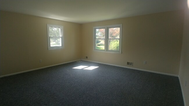 Photo - 321 Edgewood Ave Unidad B