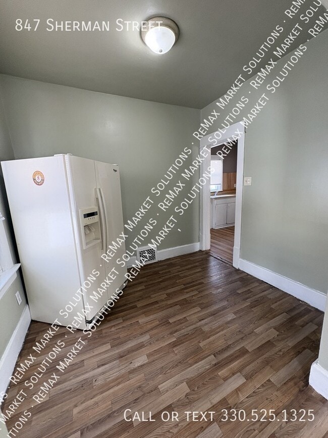 Photo - 847 Sherman St