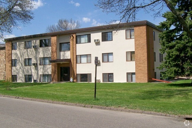 Photo - 410 Chan View