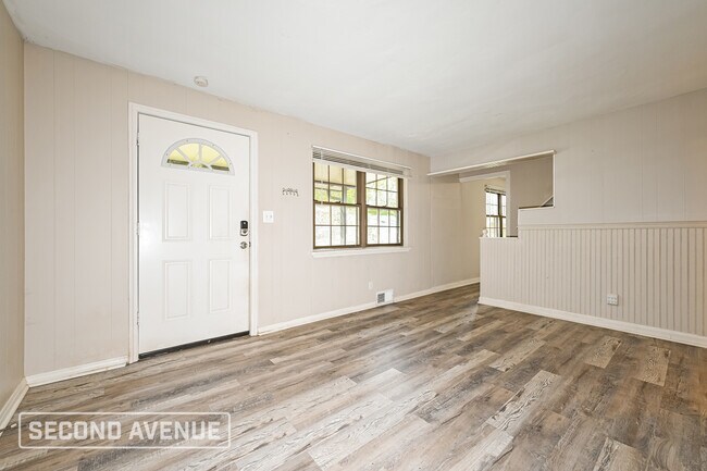 Photo - 223 Auburn St