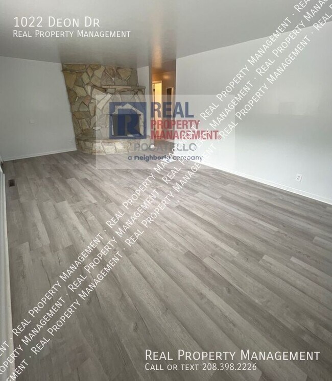 Photo - 1022 Deon Dr