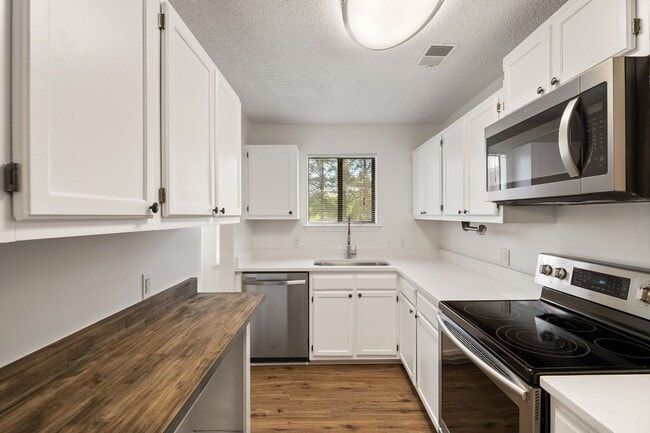 Photo - Nice 1 bedroom 2nd floor condo in SW Durham!