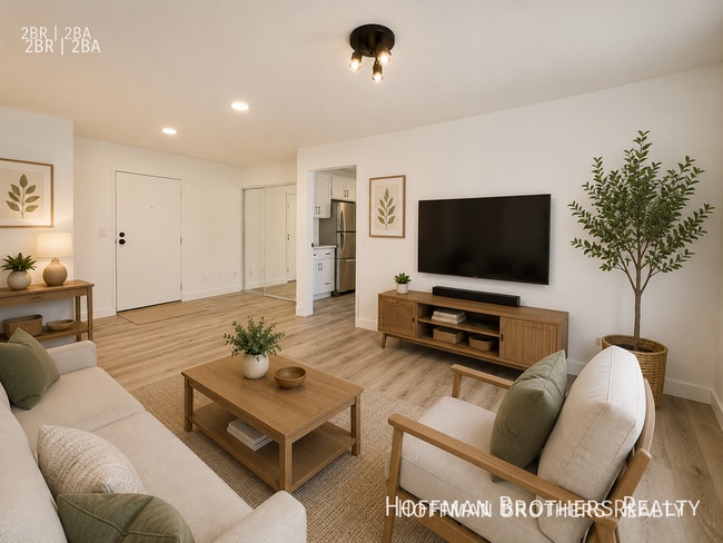 Photo - 5440 Carlton Way Unidad 103