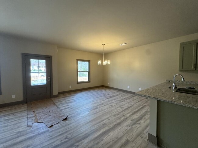 Photo - 50 Richardson St