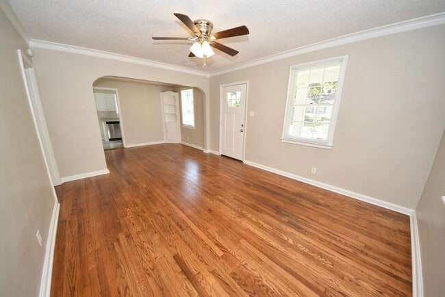 Photo - Charming updated 3 bed, 1 bath home near Midtown and Pink Palace.