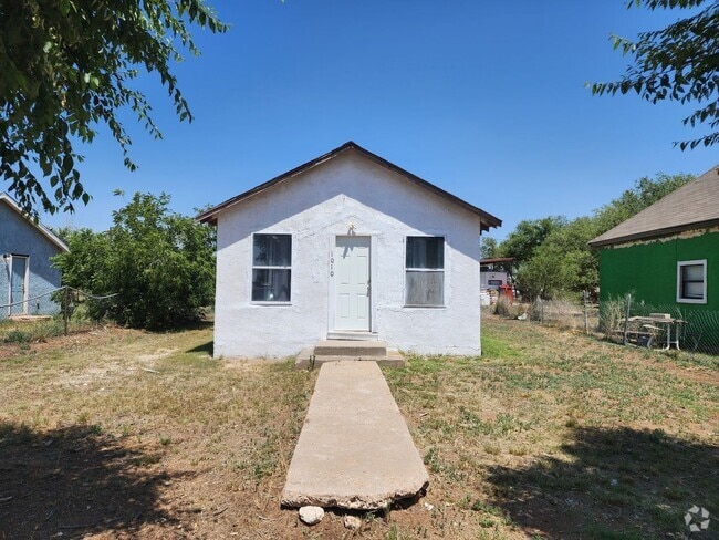 Building Photo - Cozy 1 Bed 1 Bath Home!!!