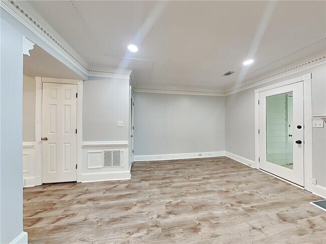 Photo - 325 Towergate Pl