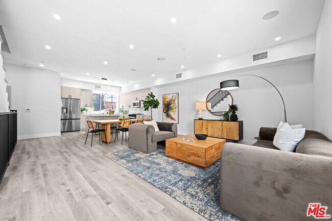 Photo - 1957 Preuss Rd