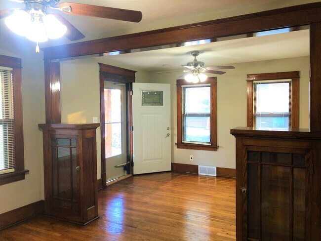 Photo - 2518 S 46th Ave