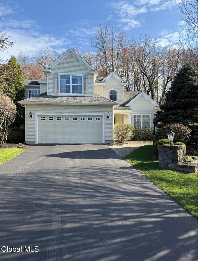 Photo - 25 Brittany Oaks