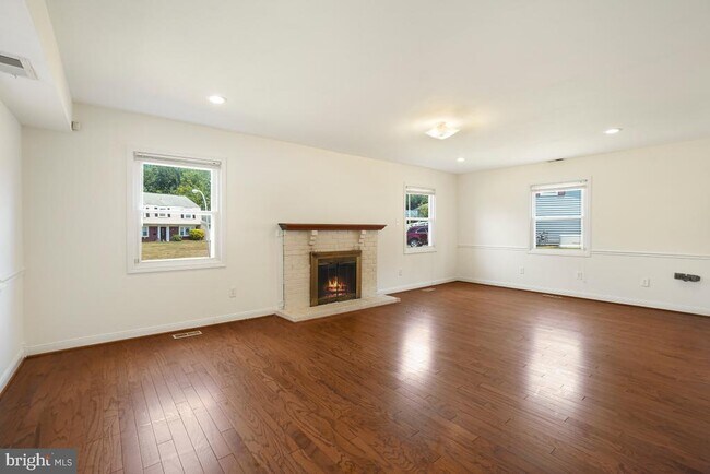 Photo - 1108 Port Echo Ln