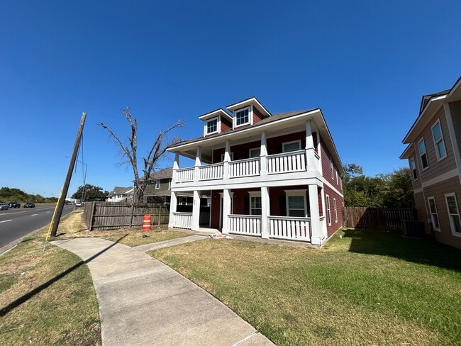 Photo - 703 Wellborn Rd