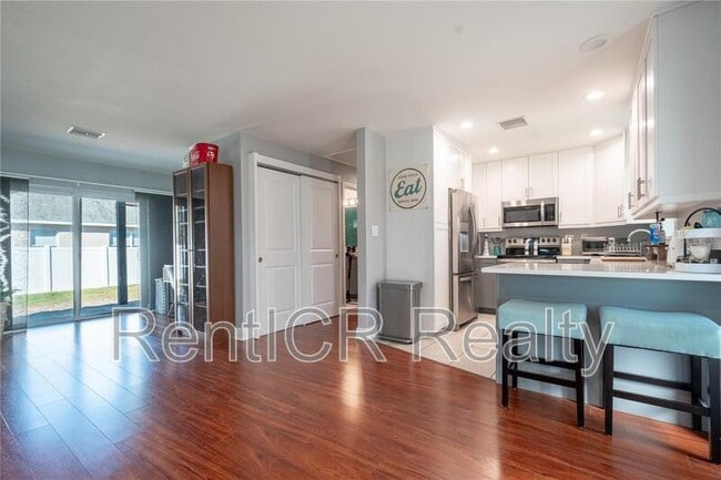 Photo - 5704 43rd Street N