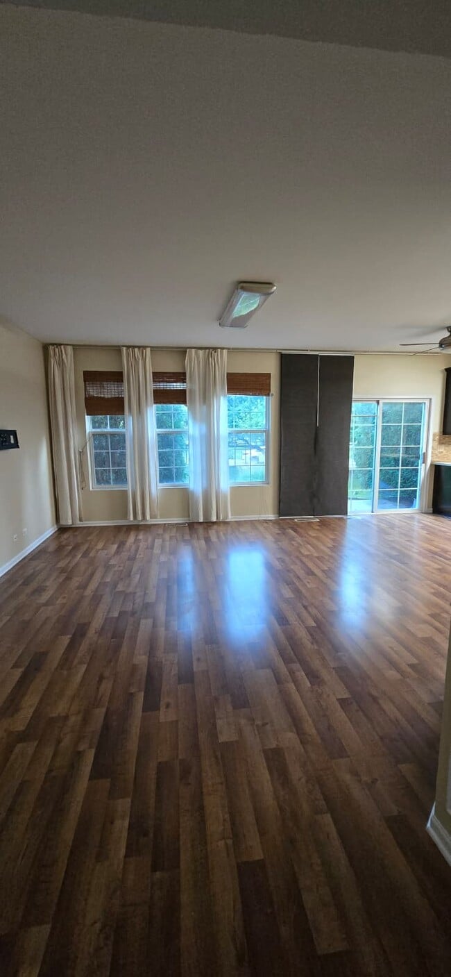 Photo - 2986 Peachtree Cir