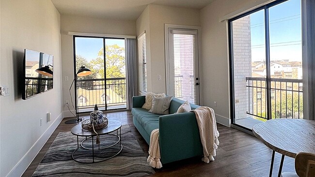 Building Photo - 1508 Blodgett St Unit 509