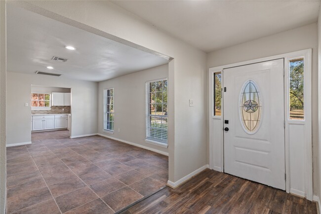 Photo - 17923 Beaver Creek Dr