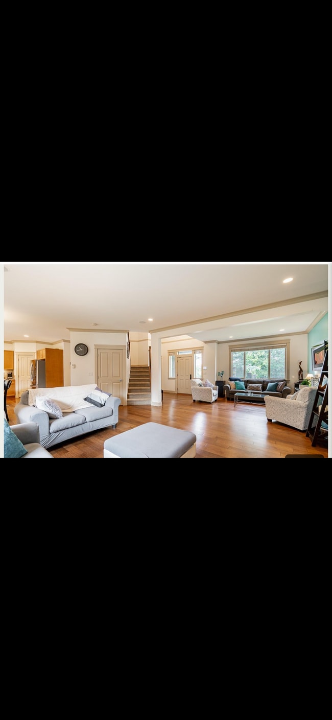 Photo - Beautiful home for Rent in Langley