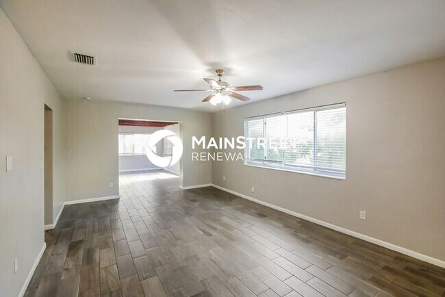 Photo - 2 Bedroom Pet-Friendly Home in Sunrise, FL...