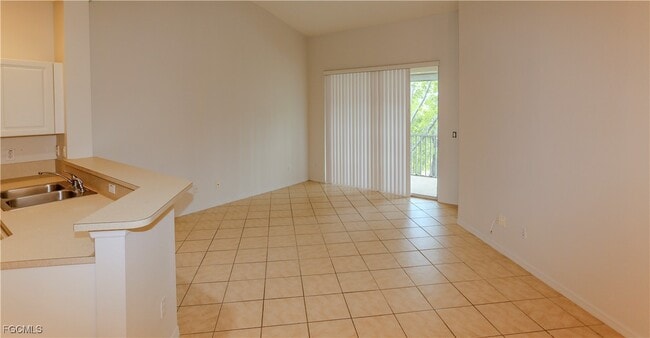 Building Photo - 4213 Liron Ave Unit 204 Rental
