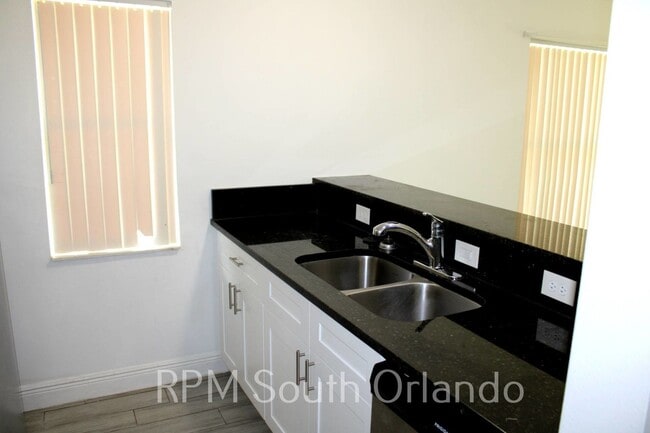 Photo - Beautiful 3-bedroom 2 bath single story home in SW Orlando near International Drive