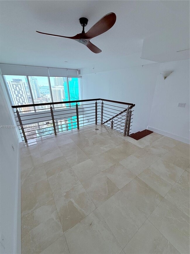 Photo - 41 SE 5th St Unidad 2203