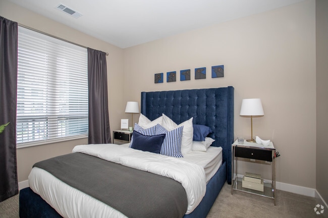 1BR, 1BA - 696 SF Model